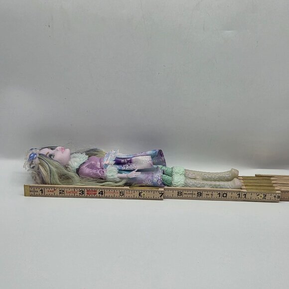 Ever After High Crystal Winter Doll 2015 Mattel - Picture 4 of 6